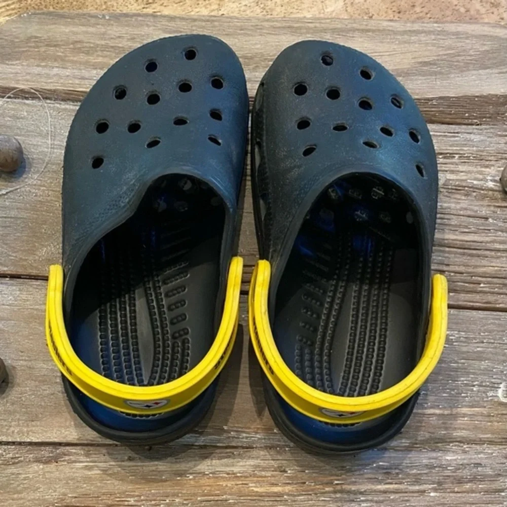 CROCS Black/Yellow Steeler’s Men’s 1 Women’s 3 Sling Back‎ Shoe